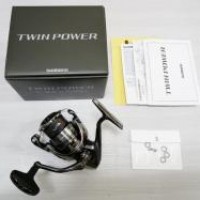 SHIMANO シマノ '24 TWINPOWER ツインパワー C3000MHG【中古Sランク】