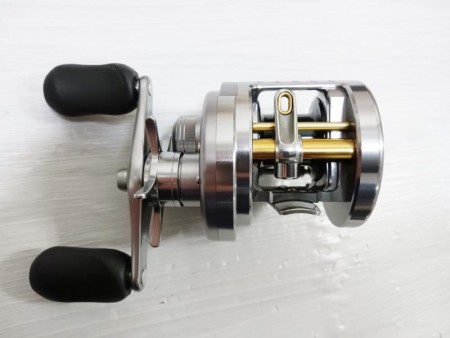 SHIMANO シマノ '10 カルカッタ コンクエスト 100DC 【中古Bランク】