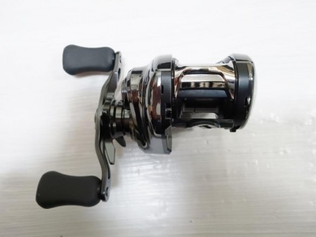 Daiwa ダイワ '24 STEEZ スティーズ SV TW 100HL【中古Sランク】