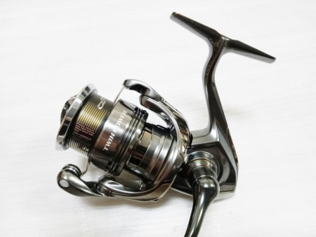 SHIMANO シマノ '24 TWINPOWER ツインパワー C2500SXG【中古Sランク】