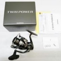 SHIMANO シマノ '24 TWINPOWER ツインパワー C3000XG【中古Sランク】