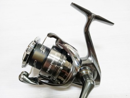 SHIMANO シマノ '24 TWINPOWER ツインパワー C3000XG【中古Sランク】