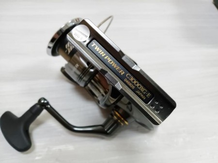 SHIMANO シマノ '24 TWINPOWER ツインパワー C3000XG【中古Sランク】