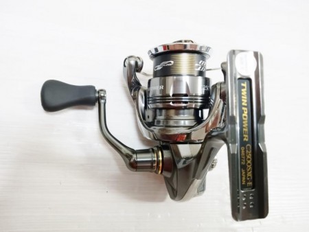 SHIMANO シマノ '24 TWINPOWER ツインパワー C2500SXG【中古Sランク】